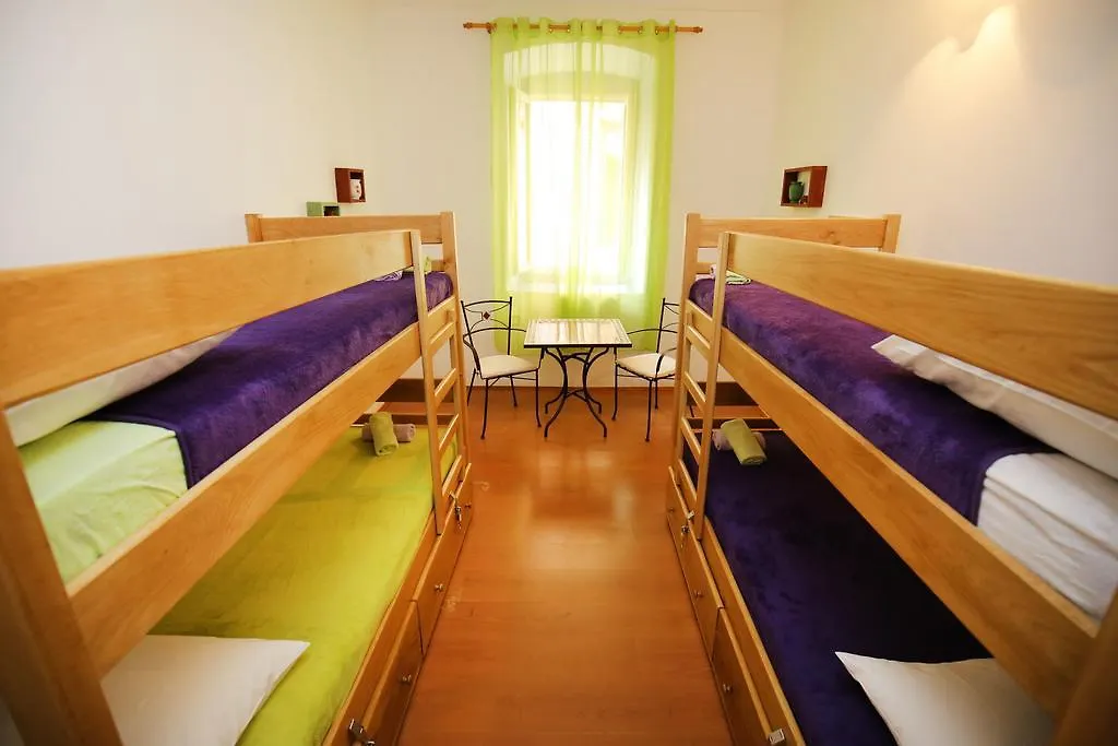 Three Corners Hostel Zadar 0*,